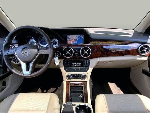 Used 2013 Mercedes-Benz GLK 350 4MATIC image 16