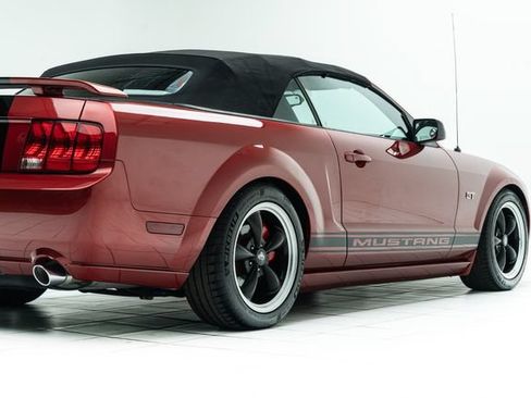Used 2006 Ford Mustang GT Premium RWD image 14