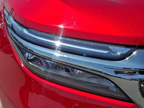 Certified 2023 Chevrolet Equinox RS AWD/4WD image 9