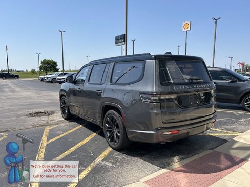 Used 2022 Jeep Grand Wagoneer Series II AWD/4WD image 3