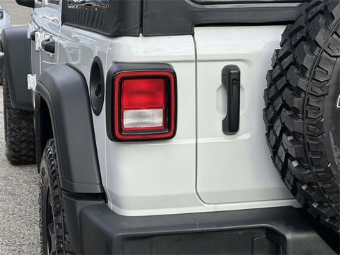 Certified 2022 Jeep Wrangler Unlimited Sport image 13