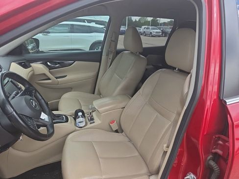 Used 2017 Nissan Rogue SL FWD image 12