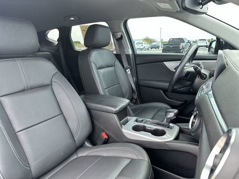 Used 2024 Chevrolet Blazer LT w/ Midnight/Sport Edition FWD image 30