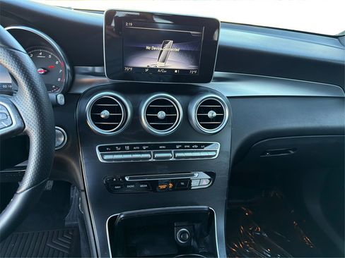 Used 2018 Mercedes-Benz GLC 300 w/ Premium Package image 15