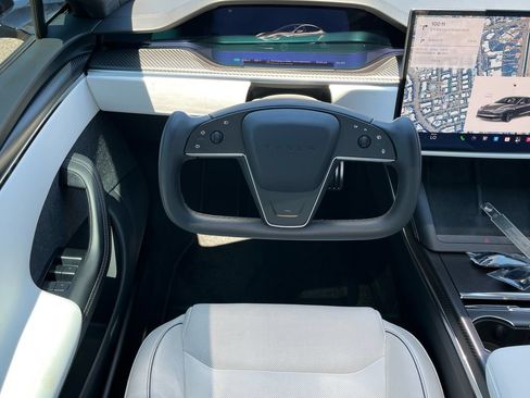 Used 2022 Tesla Model S Plaid AWD/4WD image 13