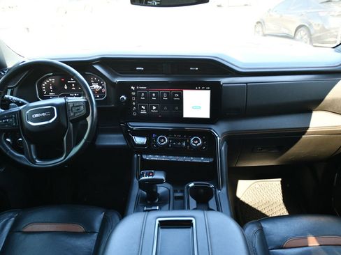 Used 2022 GMC Sierra 1500 AT4 w/ AT4 Premium Package AWD/4WD image 23