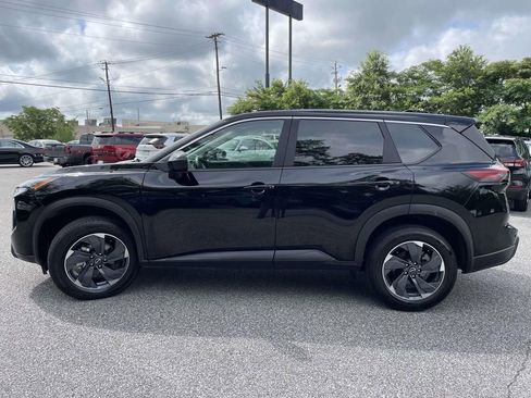 Used 2025 Nissan Rogue SV FWD image 6