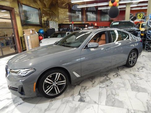Used 2022 BMW 530i xDrive image 11