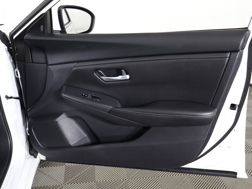 Used 2025 Nissan Sentra SV FWD image 21