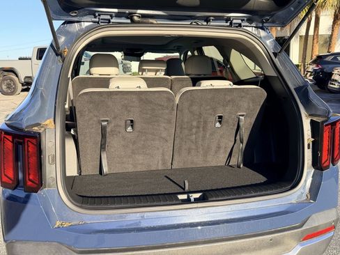 Used 2025 Kia Sorento S w/ Panoramic Sunroof Package FWD image 10