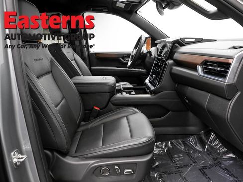Used 2025 GMC Yukon Denali AWD/4WD image 27