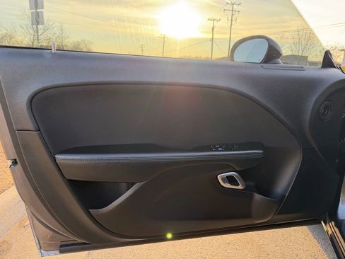 Used 2019 Dodge Challenger SXT image 14