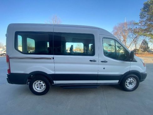 Used 2015 Ford Transit 150 XL image 5