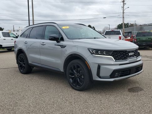 Used 2023 Kia Sorento SX AWD/4WD image 2