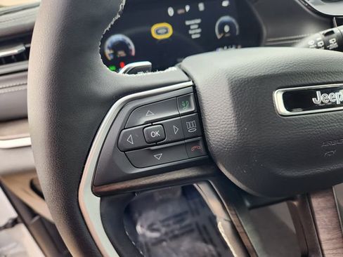 New 2026 Jeep Grand Cherokee Limited AWD/4WD image 21