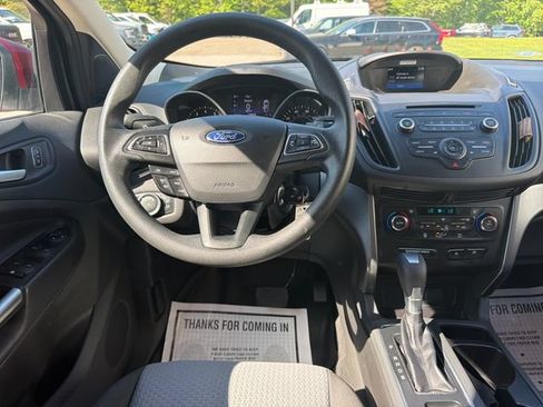 Used 2017 Ford Escape SE AWD/4WD image 15