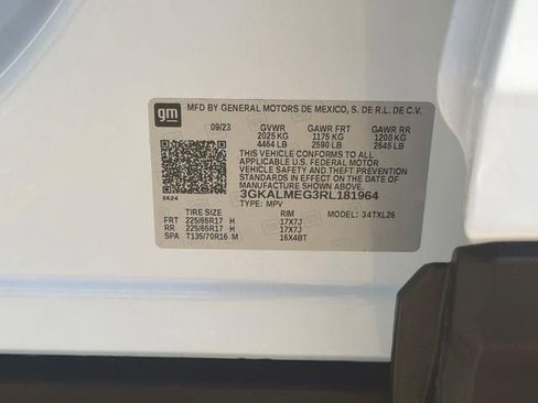 Used 2024 GMC Terrain SLE w/ Driver Convenience Package FWD image 36