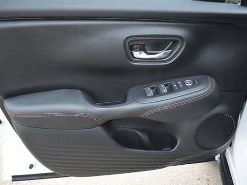 Used 2024 Honda HR-V Sport image 12