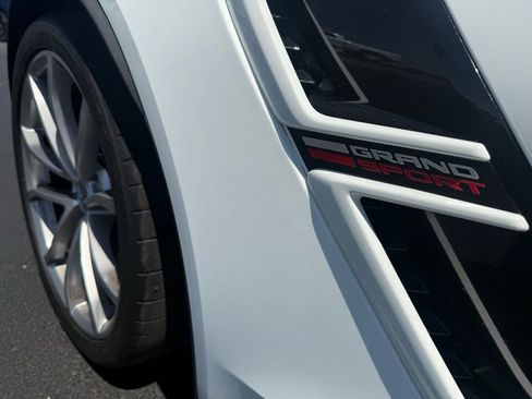 Used 2019 Chevrolet Corvette Grand Sport RWD image 4