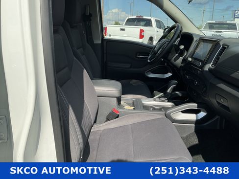 Used 2022 Nissan Frontier SV AWD/4WD image 13