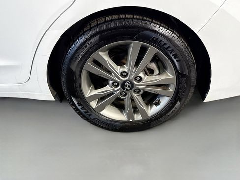 Used 2018 Hyundai Elantra SEL image 36