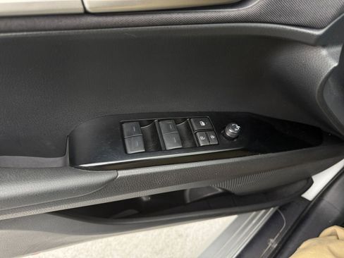 Used 2025 Toyota Camry LE image 20