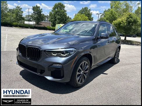 Used 2021 BMW X5 xDrive40i w/ M Sport Package AWD/4WD image 3