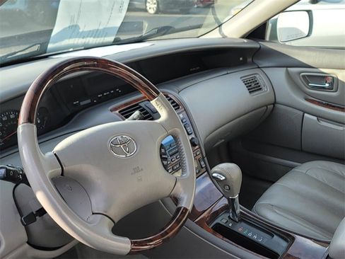 Used 2004 Toyota Avalon image 10