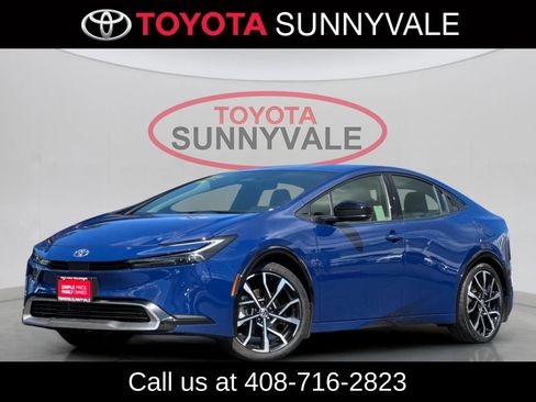 Used 2025 Toyota Prius Plug-In Hybrid FWD image 1