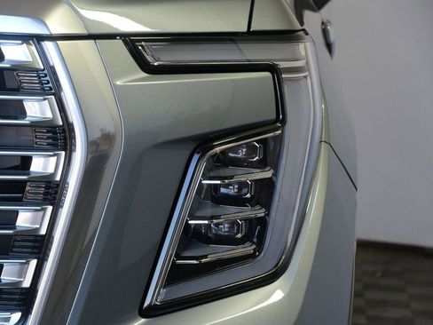 New 2026 GMC Yukon XL Denali w/ Denali Reserve Package AWD/4WD image 10
