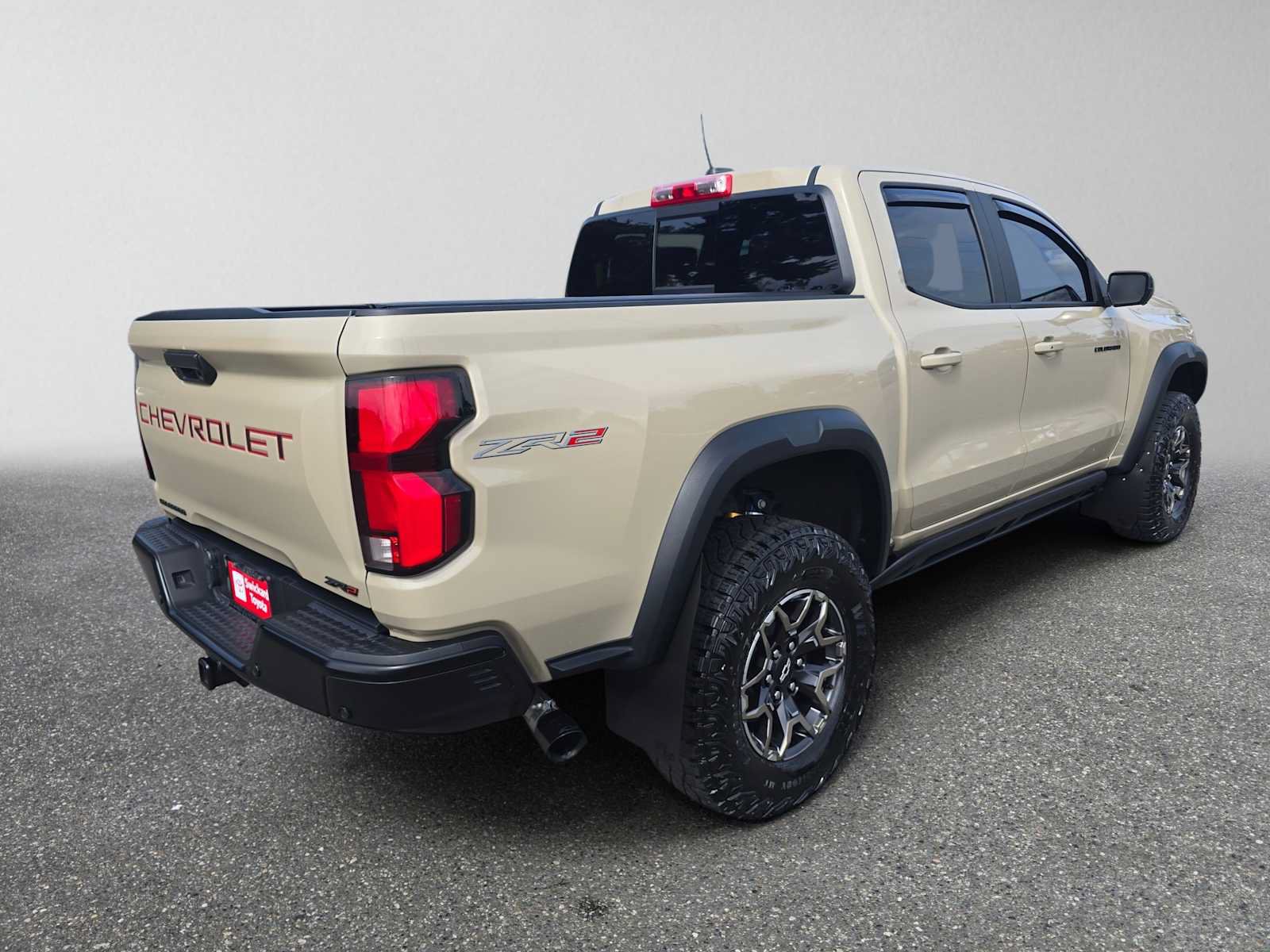 Used 2024 Chevrolet Colorado ZR2 w/ ZR2 Convenience Package III AWD/4WD image 3