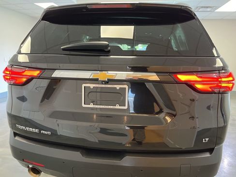 Used 2022 Chevrolet Traverse LT image 9