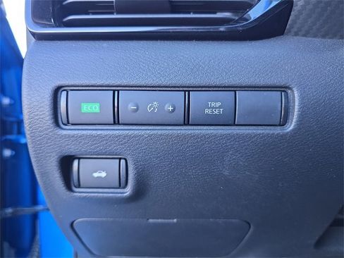 Used 2022 Nissan Sentra SV w/ All-Weather Package image 21