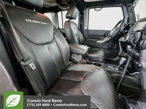 Used 2014 Jeep Wrangler Unlimited Rubicon w/ Connectivity Group AWD/4WD image 28