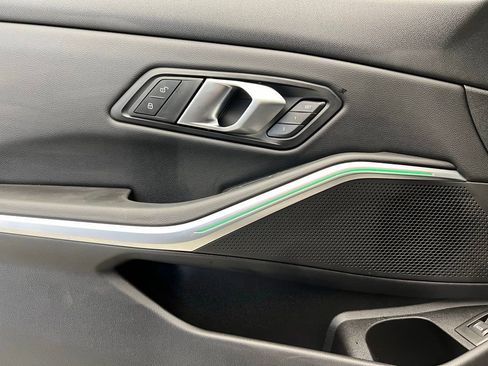Certified 2025 BMW 330i Sedan image 21