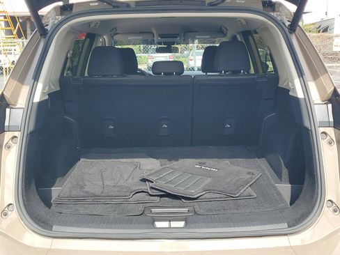 Certified 2024 Nissan Rogue SV FWD image 6