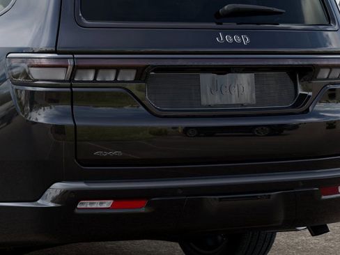 New 2026 Jeep Grand Wagoneer L Limited AWD/4WD image 13