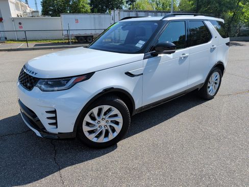 Used 2022 Land Rover Discovery S R-Dynamic AWD/4WD image 1