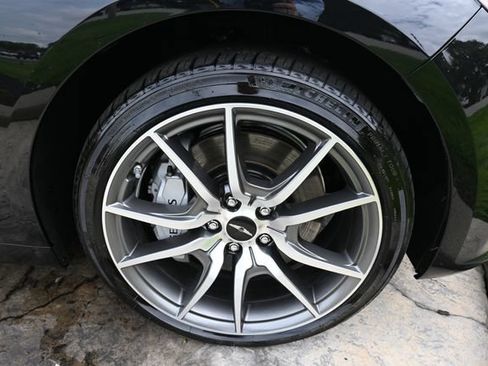 Used 2024 Genesis G70 2.5T AWD/4WD image 11
