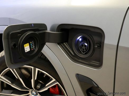 Certified 2024 BMW X5 xDrive50e w/ M Sport Package image 10