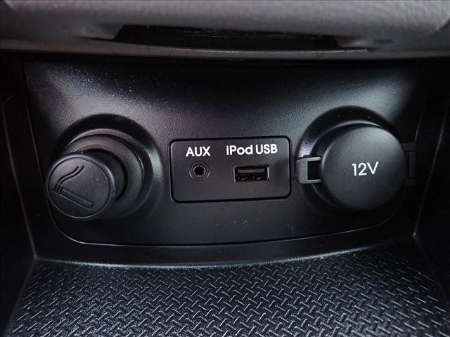 Used 2010 Hyundai Elantra GLS FWD image 16