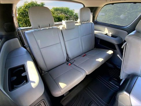 Used 2020 Toyota Sequoia Platinum image 26