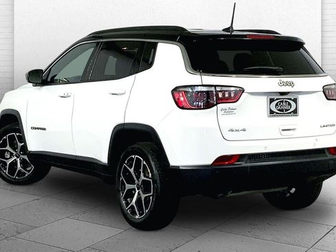Used 2025 Jeep Compass Limited image 11