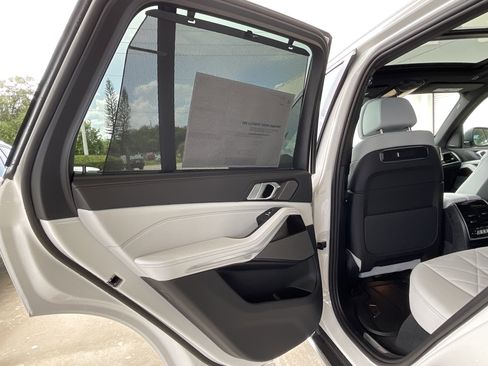 New 2026 BMW X5 sDrive40i image 23