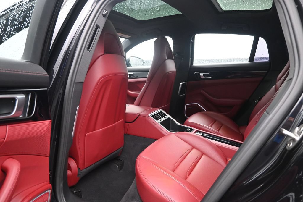 Used 2019 Porsche Panamera image 26