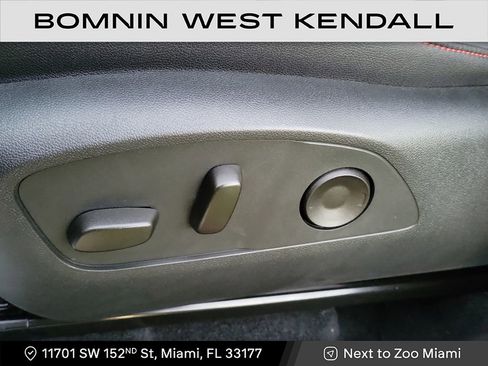 Used 2025 Chevrolet Traverse Z71 w/ Enhanced Driving Package image 13