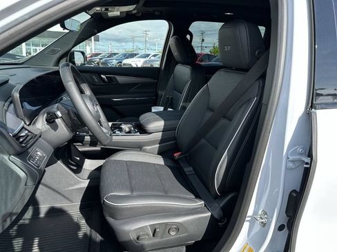 New 2026 Buick Enclave Sport Touring w/ Power Package FWD image 15