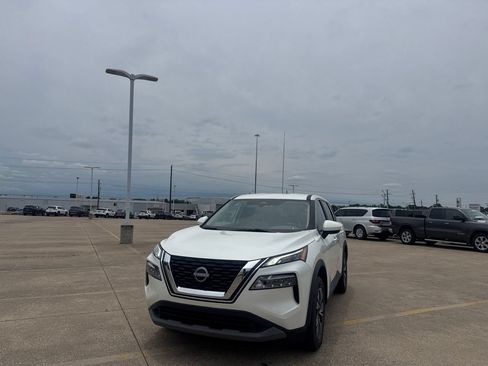 Certified 2023 Nissan Rogue SV FWD image 7