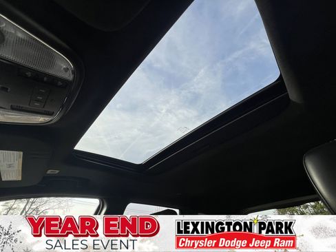 Used 2020 Jeep Grand Cherokee Altitude image 31