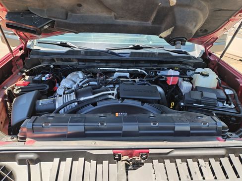 Used 2024 Chevrolet Silverado 2500 LTZ AWD/4WD image 32